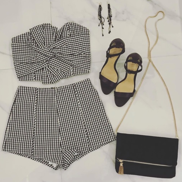 ๐Gingham Strapless Crop Top - Picture 8 of 8